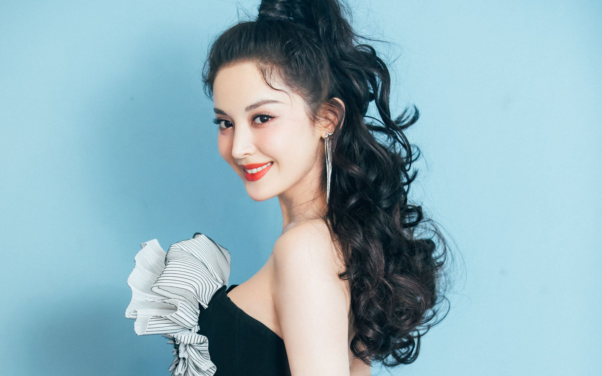 开云-哲学战场，当西甲国家德比遇见奇才雷霆，暴力美学的镜像双生